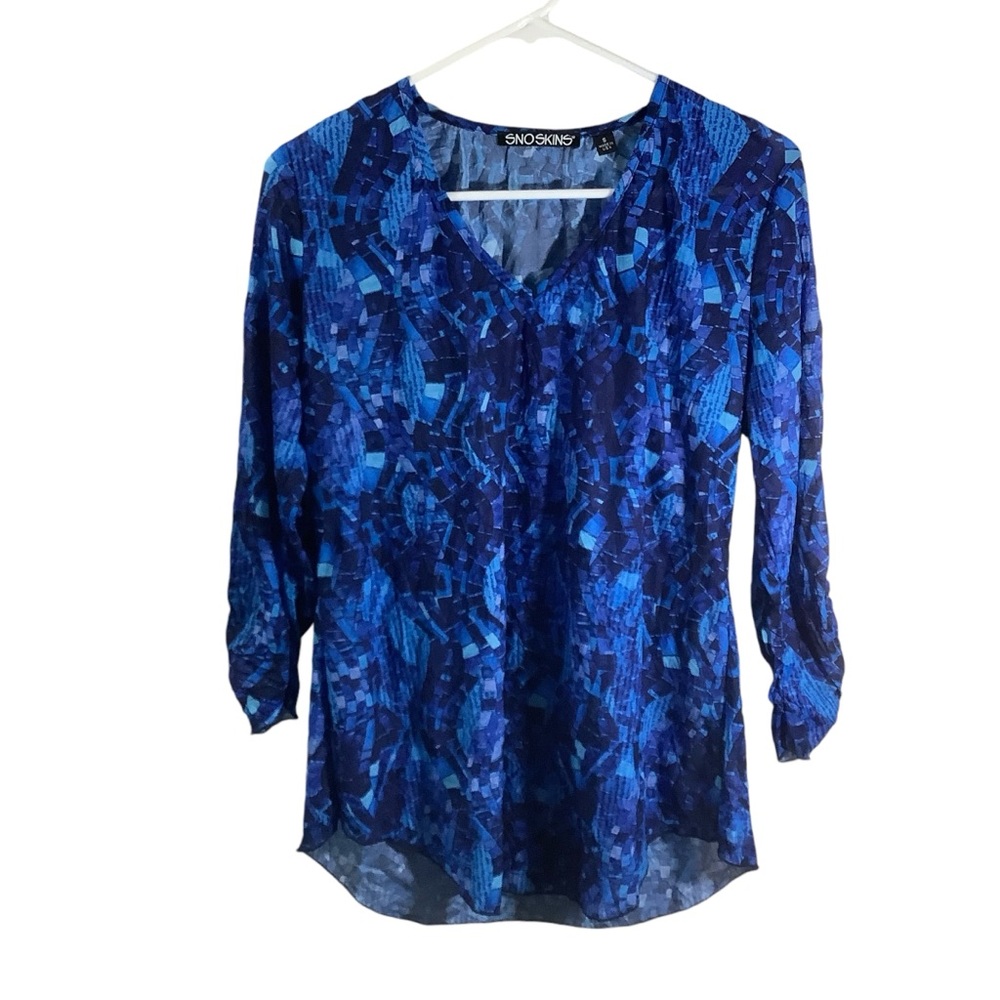 Snoskins Three Quarter Sleeve V-Neck Top Lightweight